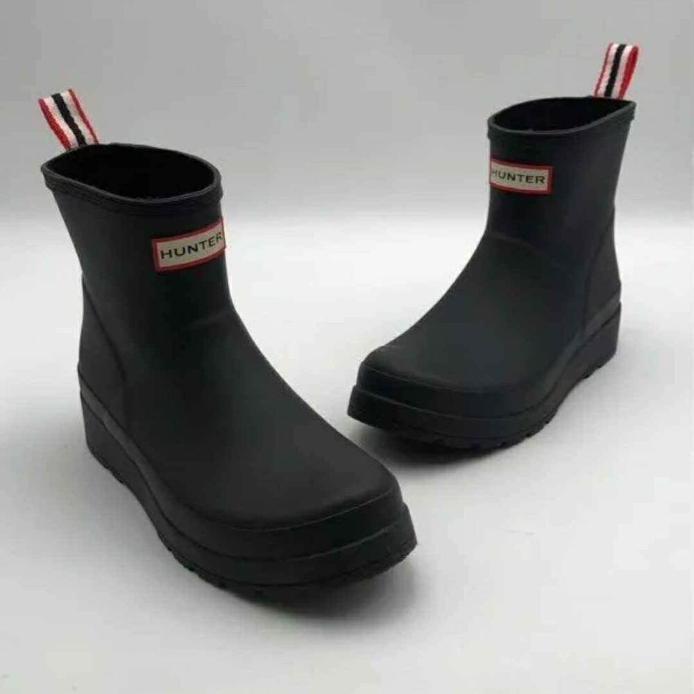 Hunter Womens Black Waterproof Round Toe Ankle Rain Boots Size 6